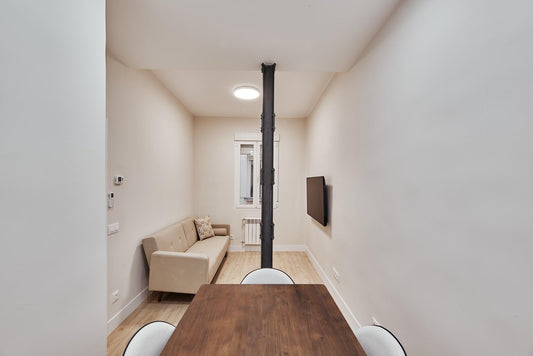 Piso de lujo en Madrid con diseño funcional en la calle Lombia