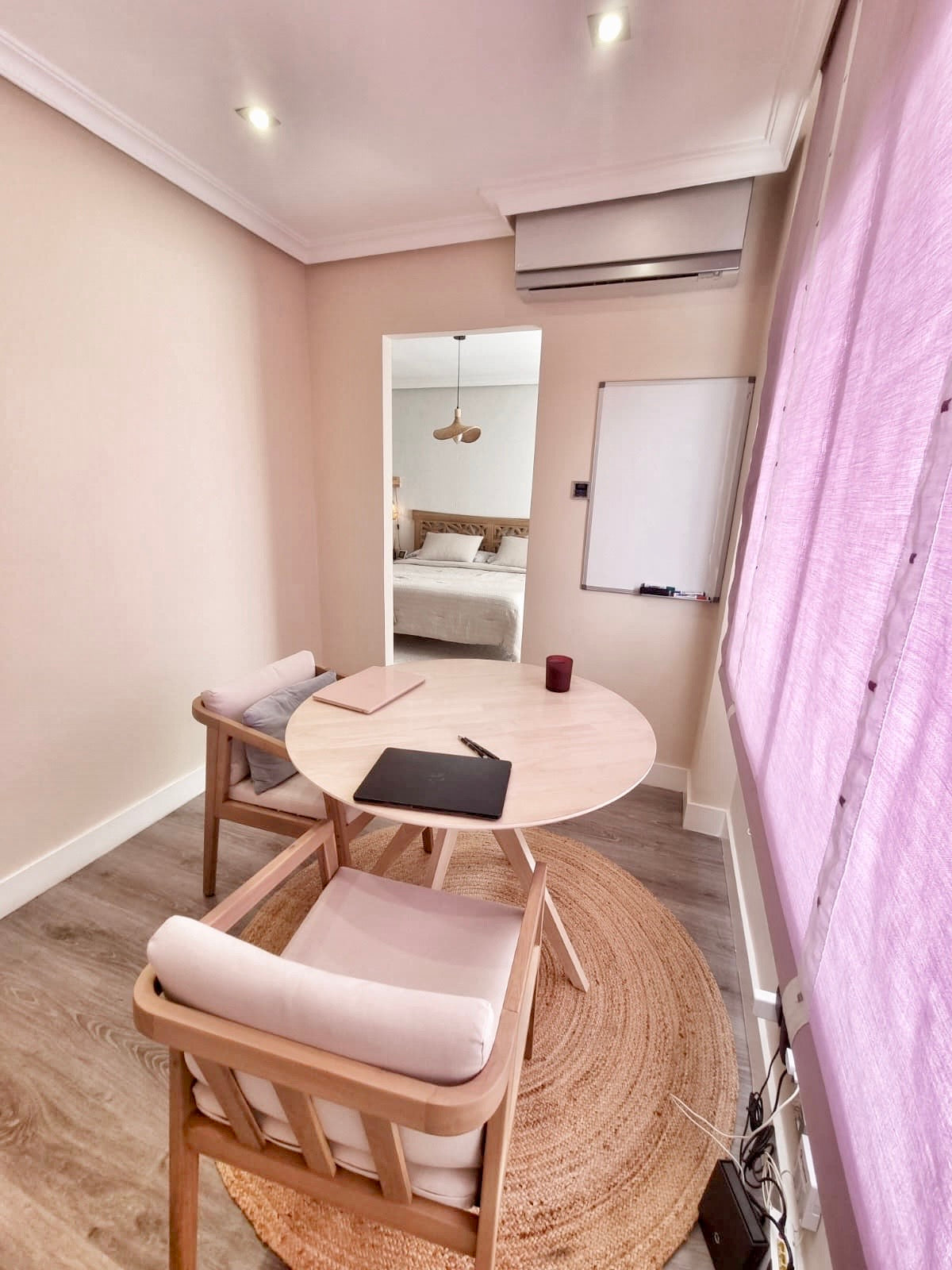 Chalet pareado en Seseña con jardín y piscina privada