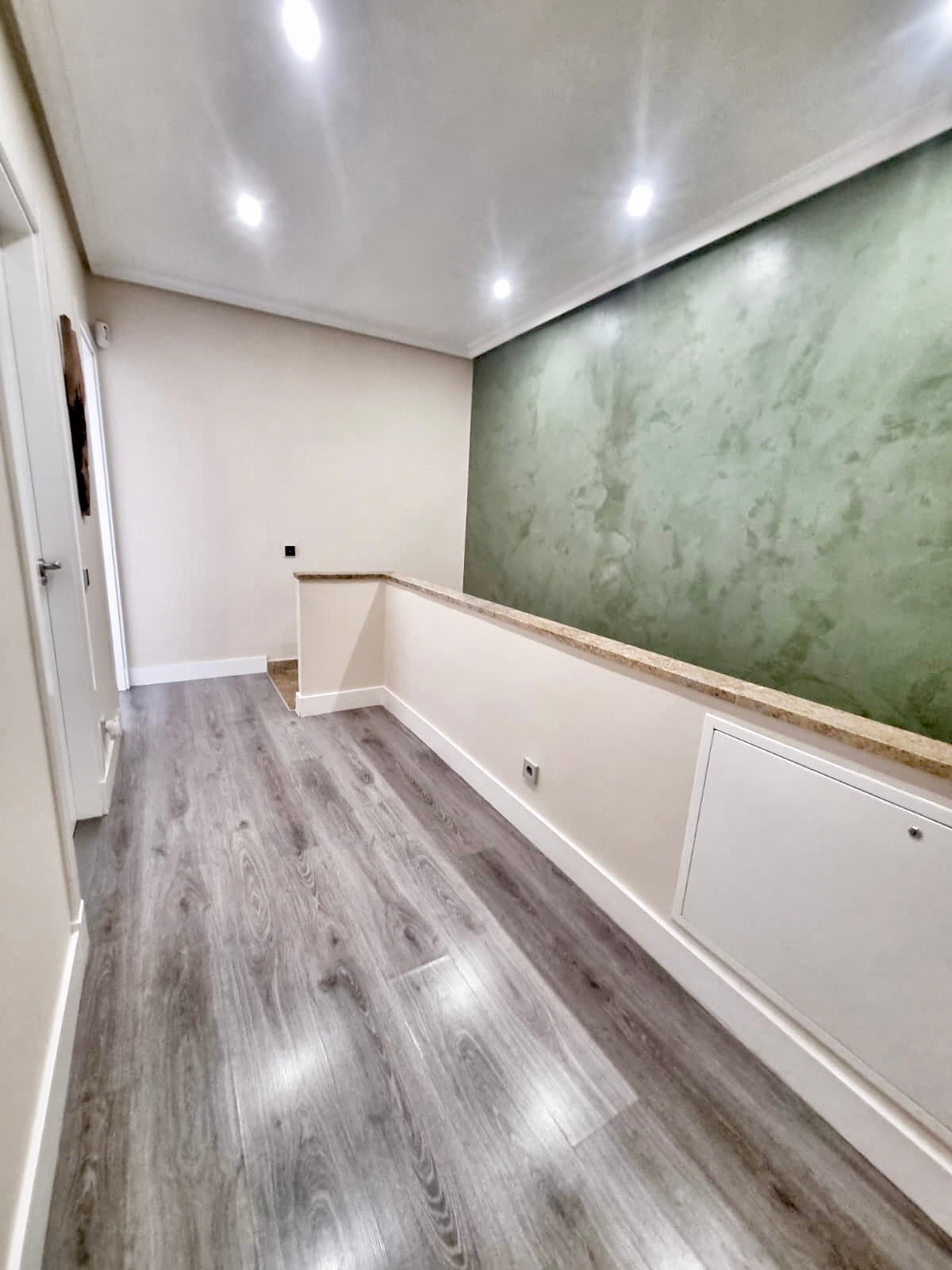 Chalet pareado en Seseña con jardín y piscina privada