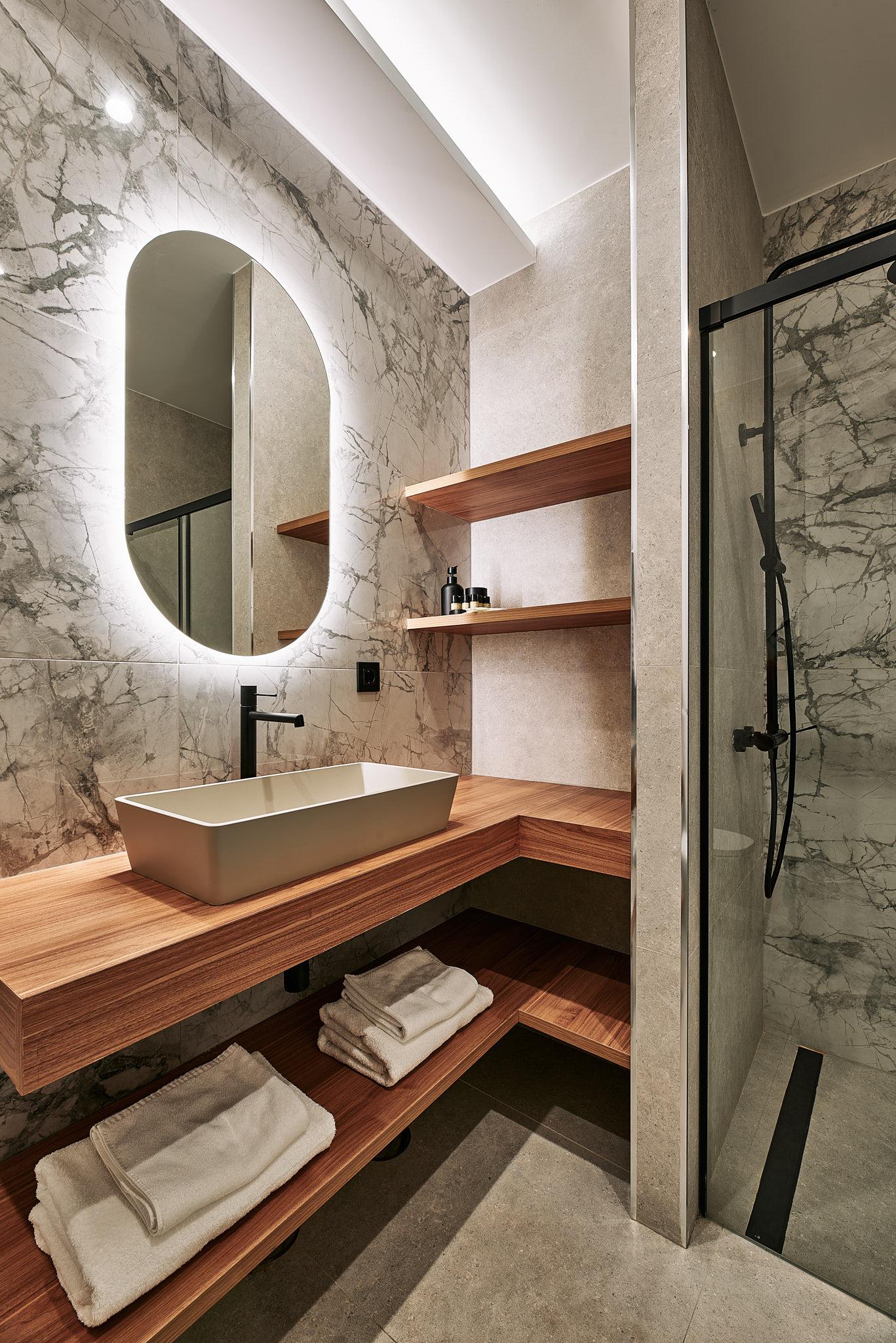 Piso de lujo en Madrid con estilo contemporáneo en Sol en Calle Tetuán