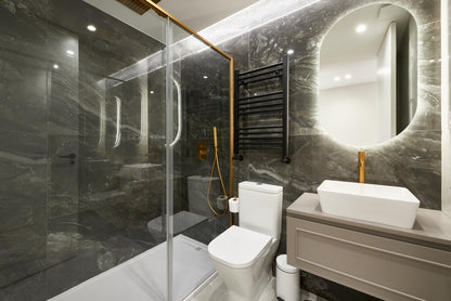 Piso de lujo en Madrid con diseño elegante y vistas abiertas en Calle Naciones