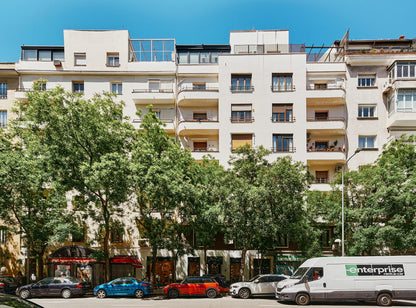 Piso de lujo en Madrid con diseño contemporáneo en Calle Ortega y Gasset