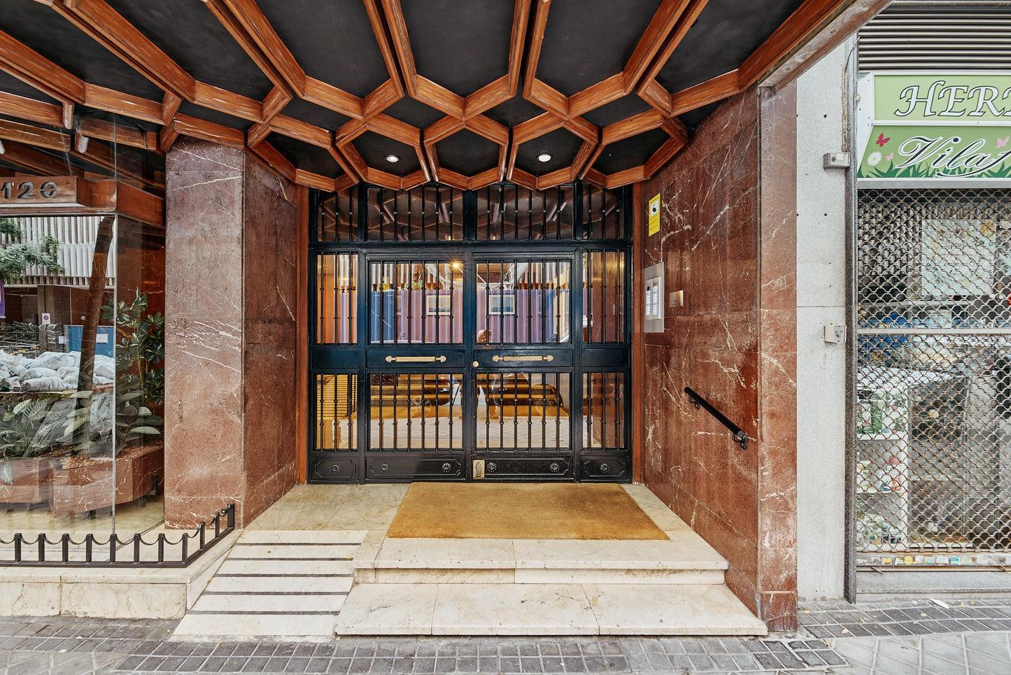 Piso de lujo en Madrid con interiorismo elegante en Calle Castelló