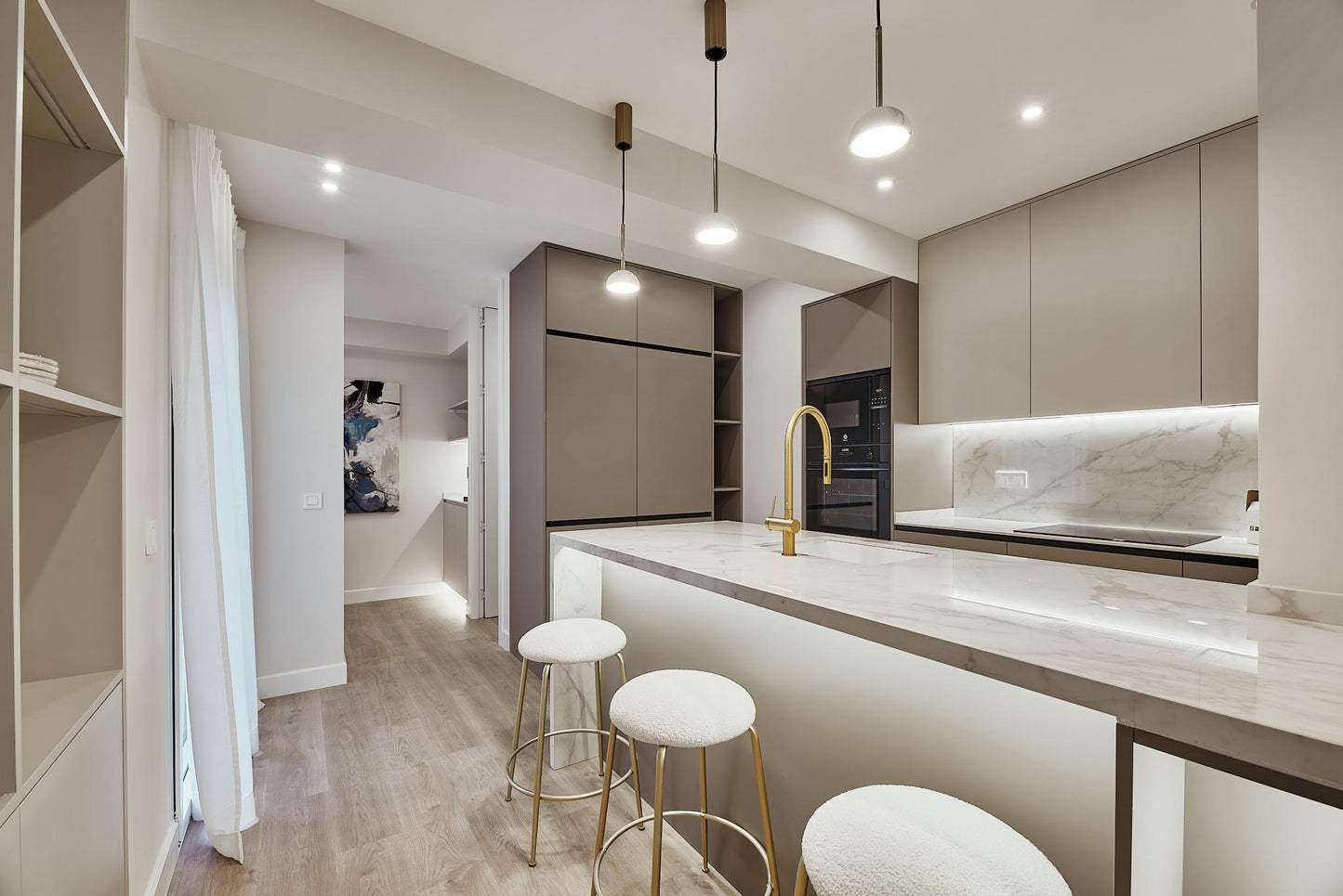 Piso de lujo en Madrid con terraza privada en Calle Montesa