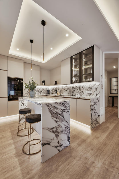 Piso de lujo en Madrid con balcones y diseño elegante en Calle Goya