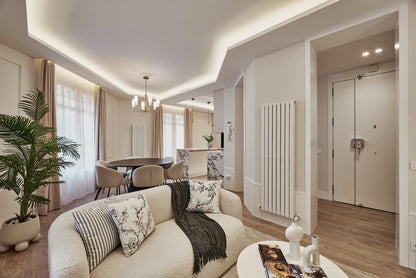 Piso de lujo en Madrid con balcones y diseño elegante en Calle Goya