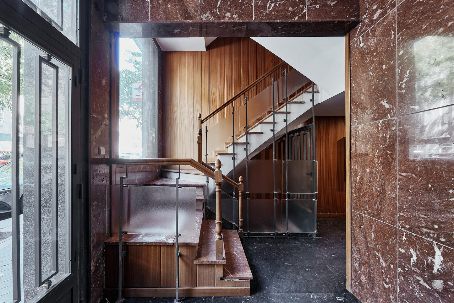 Piso de lujo en Madrid con interiorismo contemporáneo en Calle Alcántara