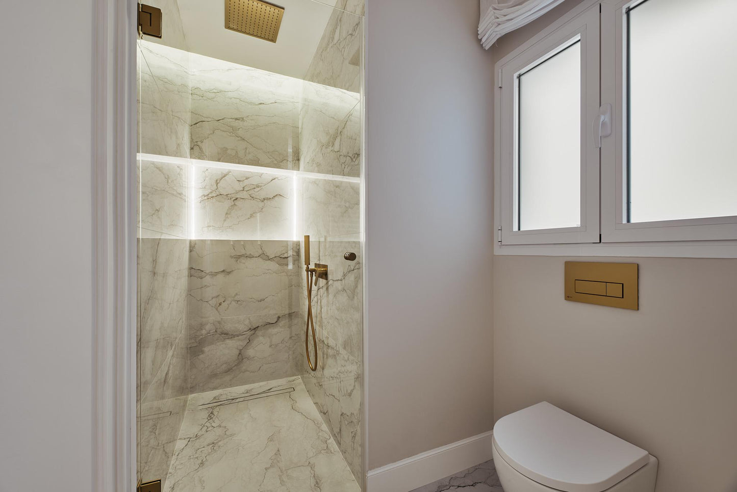 Piso de lujo en Madrid con amplios espacios en Calle General Diaz Porlier