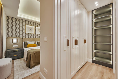 Piso de lujo en Madrid con amplios espacios en Calle General Diaz Porlier