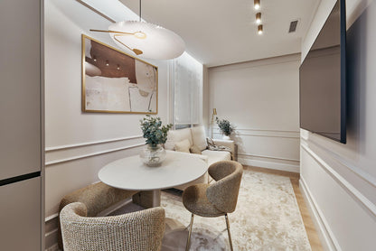 Piso de lujo en Madrid con diseño funcional en Calle General Pardiñas