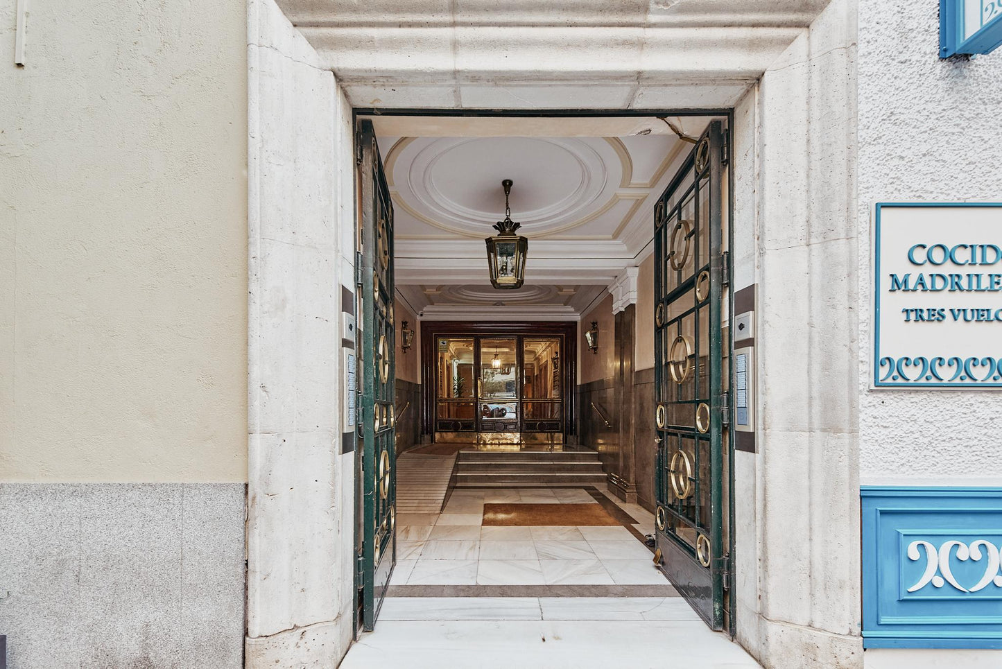 Piso de lujo en Madrid con diseño elegante en Calle Padilla