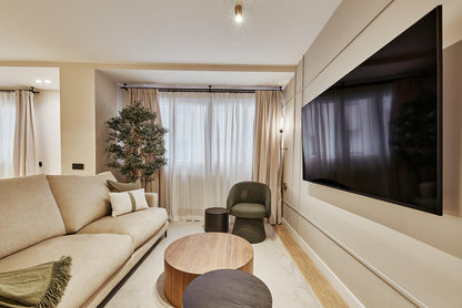 Piso de lujo en Madrid con diseño contemporáneo en Calle General Diaz Porlier