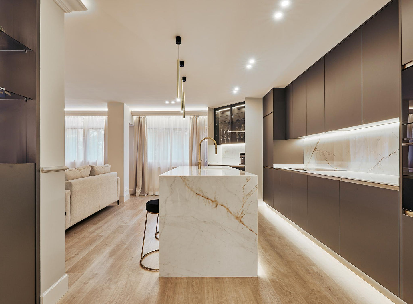 Piso de lujo en Madrid con garaje y diseño contemporáneo en Calle Ayala