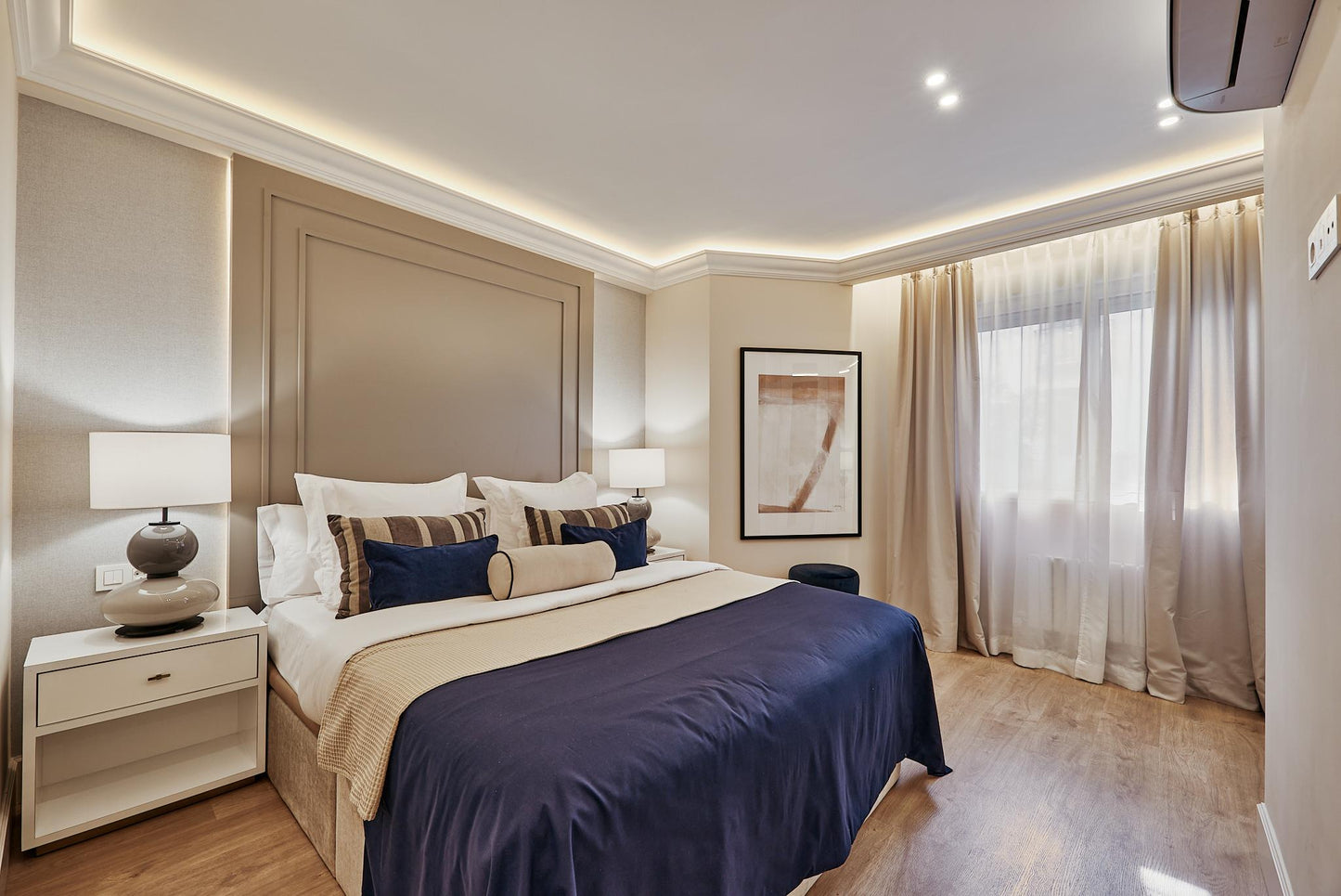 Piso de lujo en Madrid con garaje y diseño contemporáneo en Calle Ayala