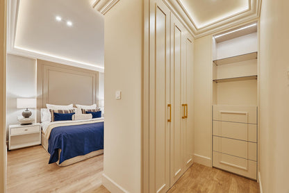 Piso de lujo en Madrid con garaje y diseño contemporáneo en Calle Ayala