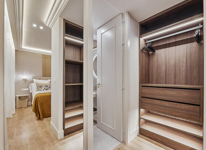 Piso de lujo en Madrid con garaje y diseño contemporáneo en Calle Ayala
