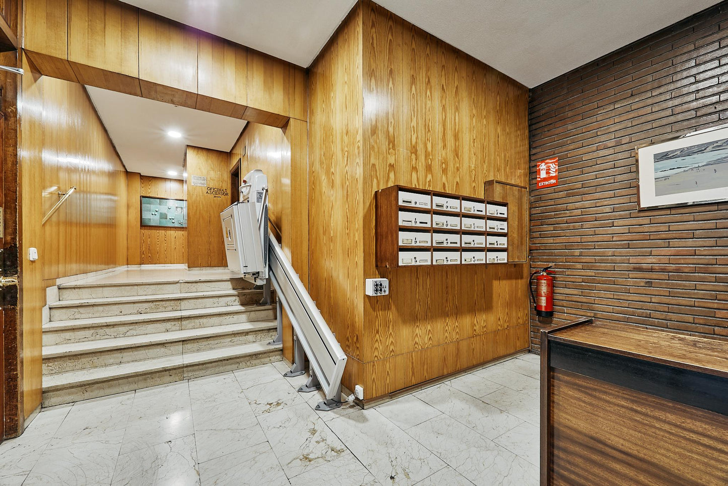 Piso de lujo en Madrid con garaje y diseño contemporáneo en Calle Ayala