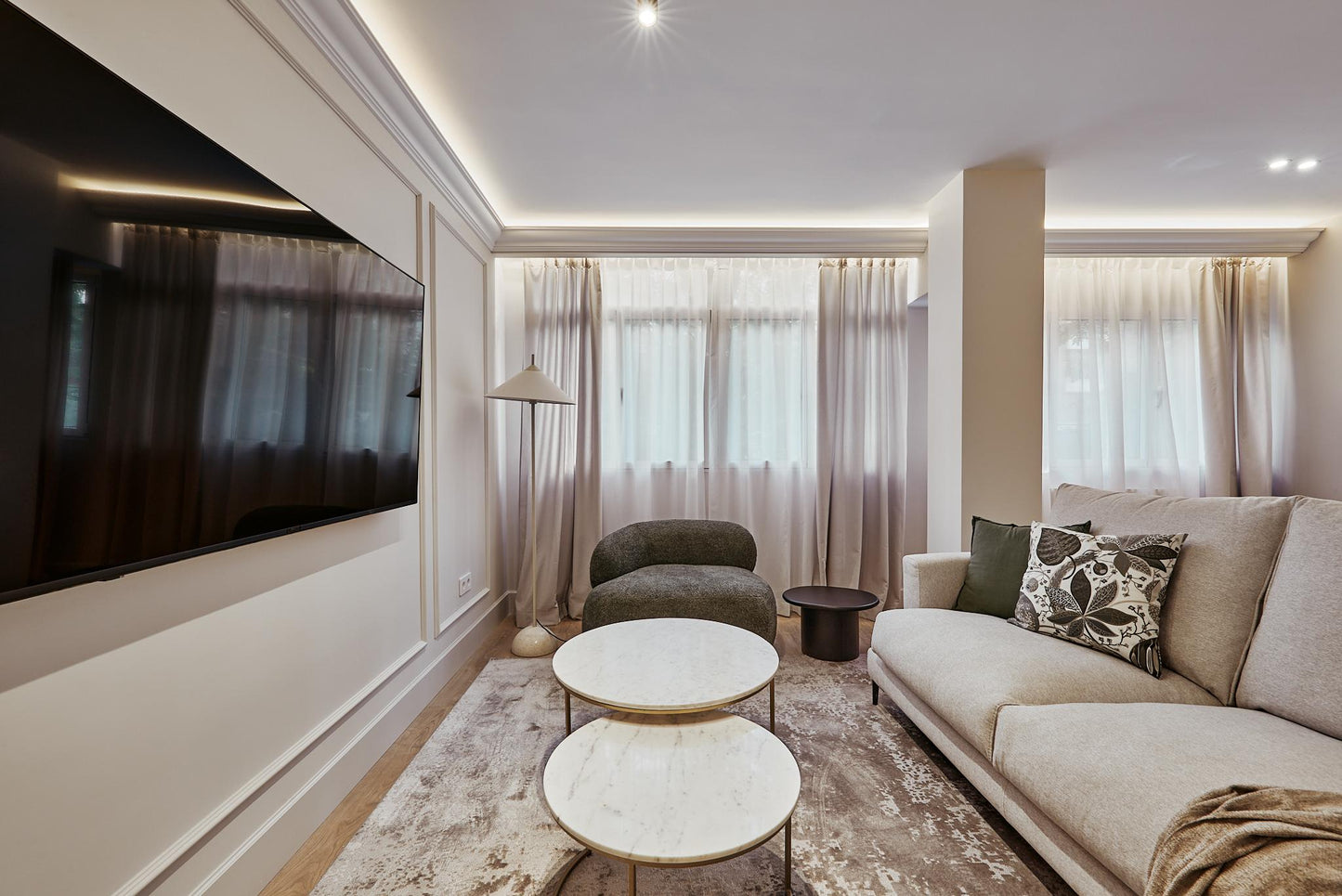 Piso de lujo en Madrid con garaje y diseño contemporáneo en Calle Ayala