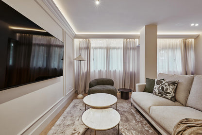 Piso de lujo en Madrid con garaje y diseño contemporáneo en Calle Ayala