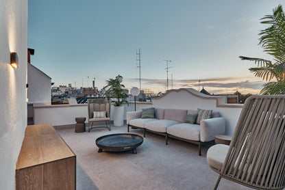 Piso de lujo en Madrid con terraza y piscina en calle Leganitos
