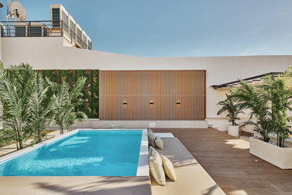 Piso de lujo en Madrid con terraza y piscina en calle Leganitos