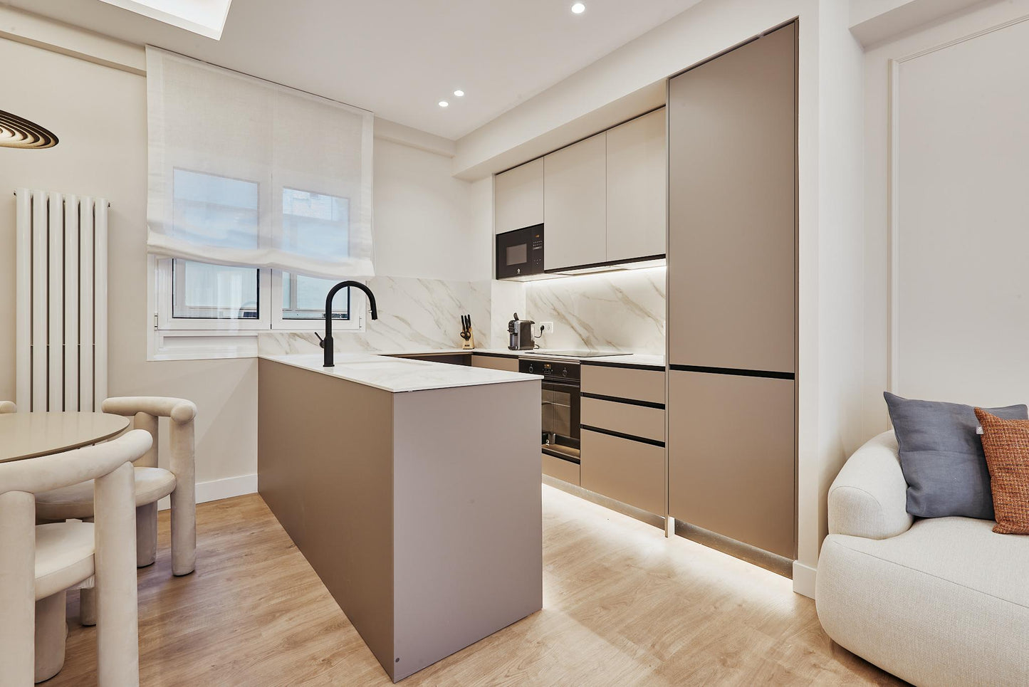 Piso de lujo en Madrid con tres terrazas privadas en calle Sainz de Baranda