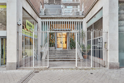 Piso de lujo en Madrid con terraza y diseño contemporáneo en la calle Ortega y Gasset