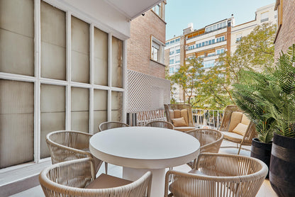Piso de lujo en Madrid con terraza y diseño contemporáneo en la calle Ortega y Gasset