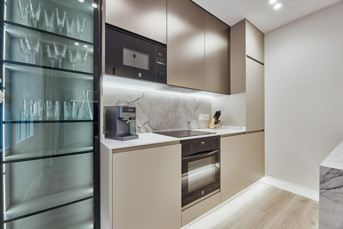 Piso de lujo en Madrid con terraza privada en Calle Naciones