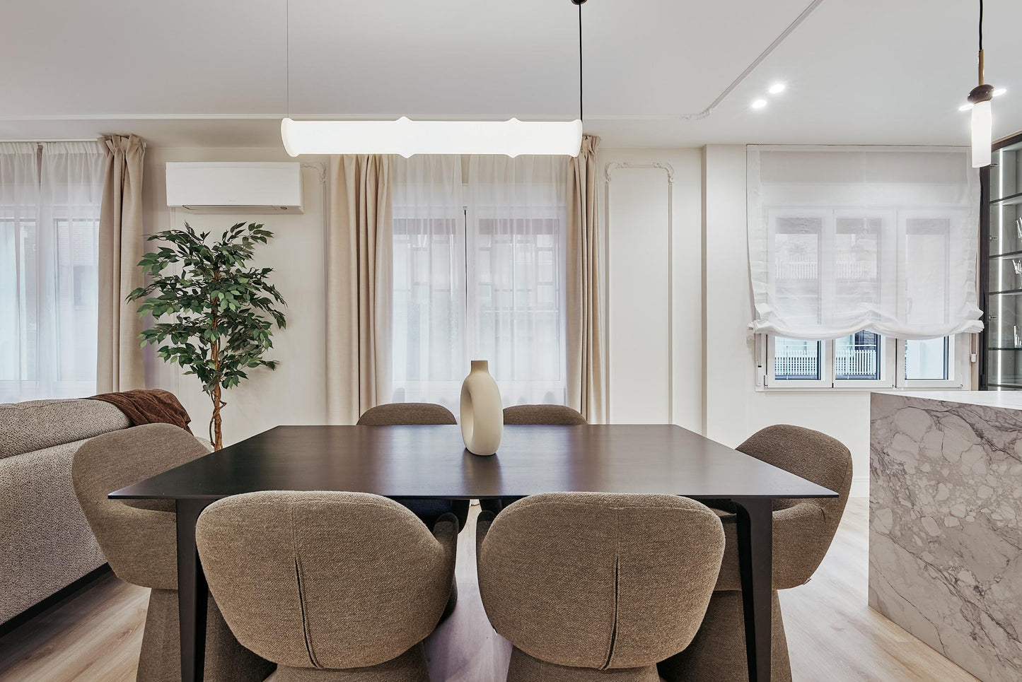 Piso de lujo en Madrid con terraza privada en Calle Naciones