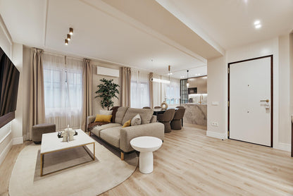 Piso de lujo en Madrid con terraza privada en Calle Naciones