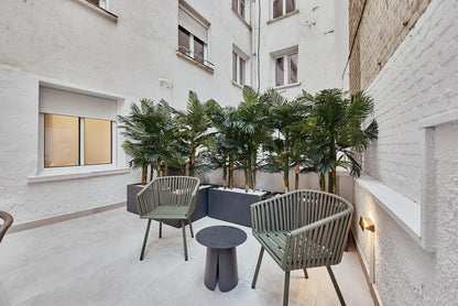 Piso de lujo en Madrid con terraza privada en Calle Naciones