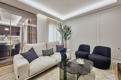 Piso de lujo en Madrid con diseño contemporáneo en Calle General Oráa