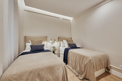 Piso de lujo en Madrid con diseño contemporáneo en Calle General Oráa