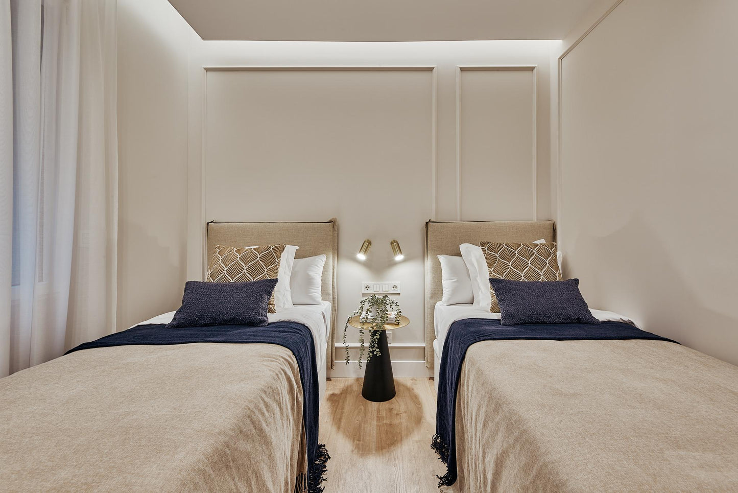 Piso de lujo en Madrid con diseño contemporáneo en Calle General Oráa