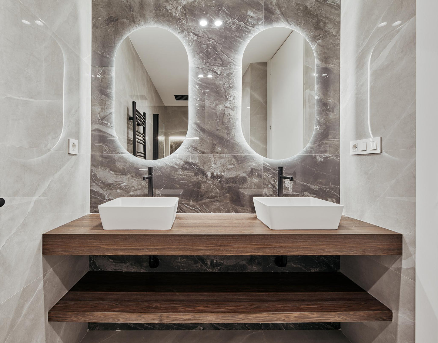 Piso de lujo en Madrid con jacuzzi y diseño sofisticado en Ortega y Gasset