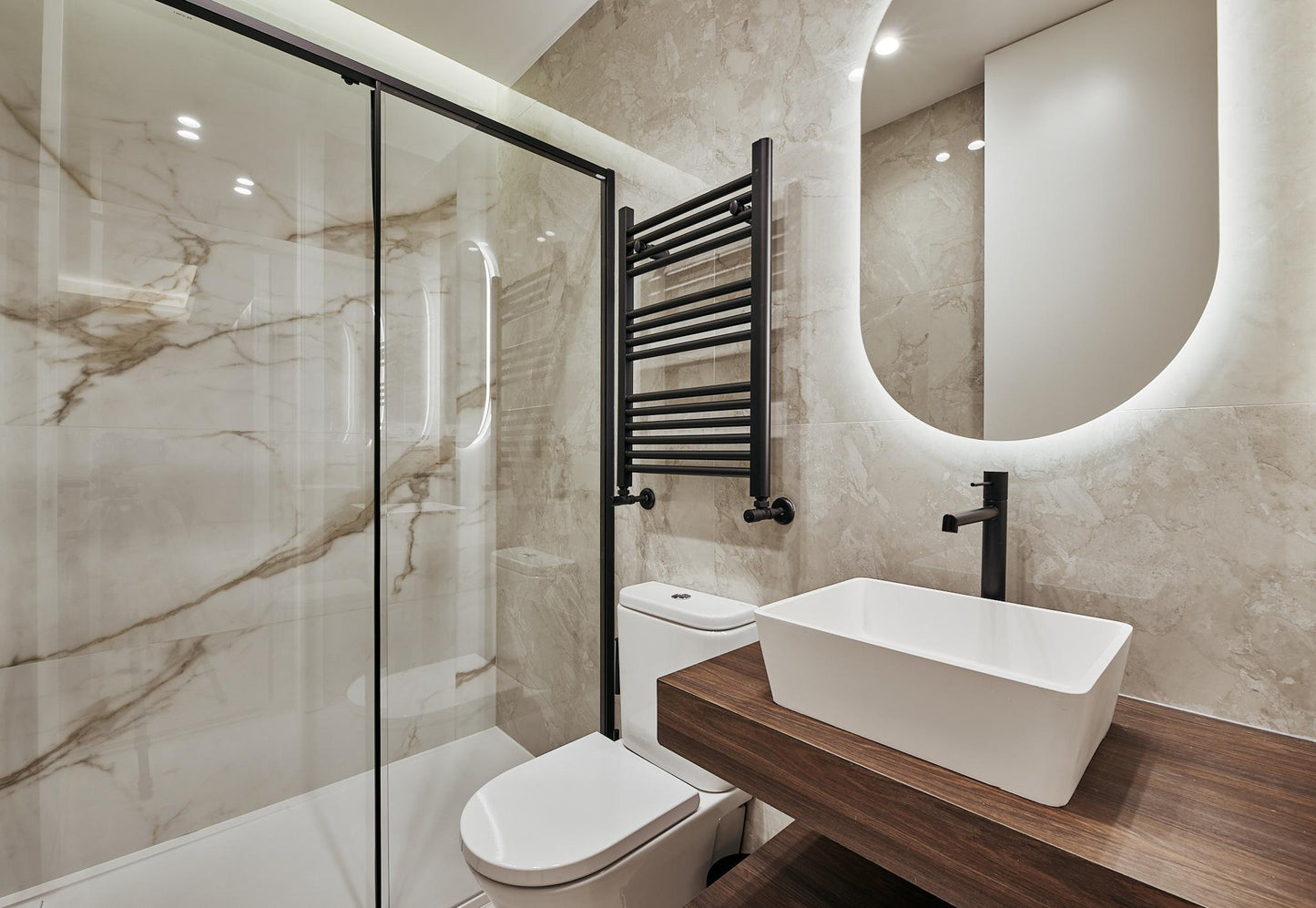 Piso de lujo en Madrid con jacuzzi y diseño sofisticado en Ortega y Gasset