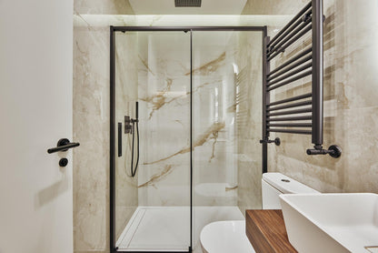 Piso de lujo en Madrid con jacuzzi y diseño sofisticado en Ortega y Gasset
