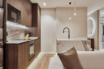 Piso de lujo en Madrid con jacuzzi y diseño sofisticado en Ortega y Gasset