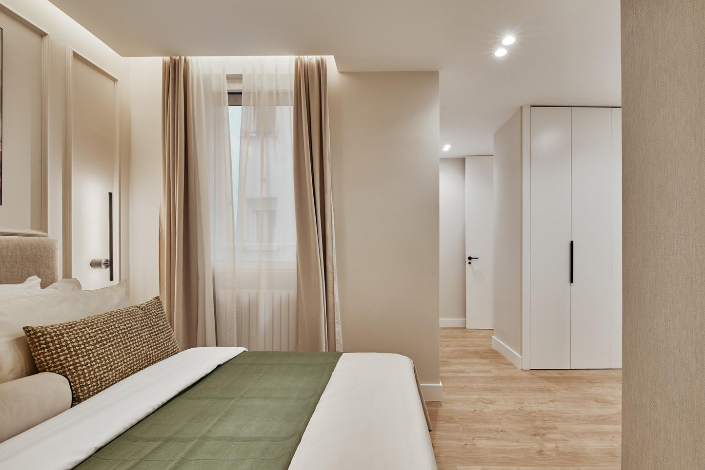 Piso de lujo en Madrid con jacuzzi y diseño sofisticado en Ortega y Gasset