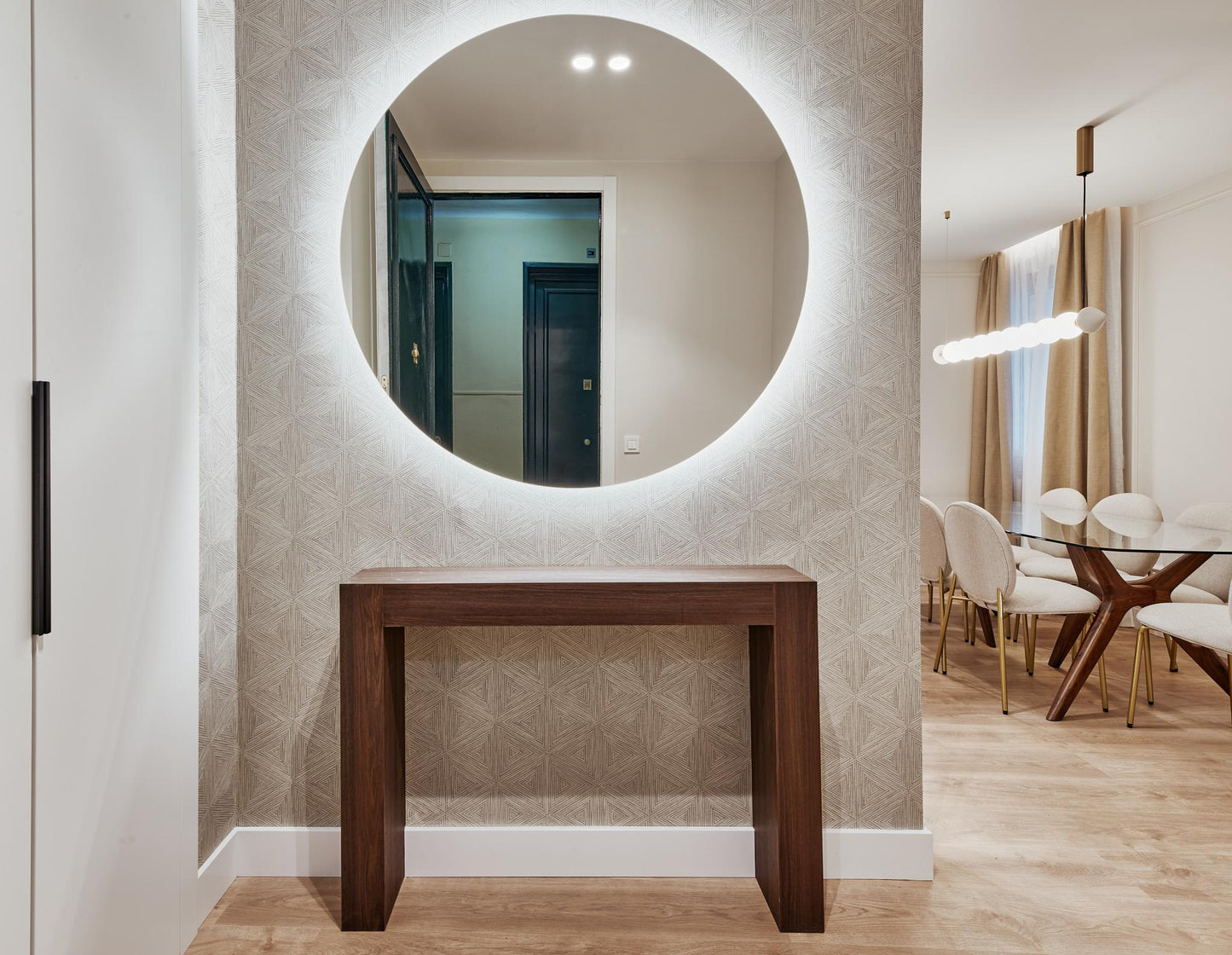 Piso de lujo en Madrid con jacuzzi y diseño sofisticado en Ortega y Gasset