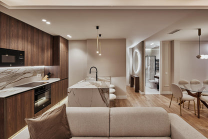 Piso de lujo en Madrid con jacuzzi y diseño sofisticado en Ortega y Gasset