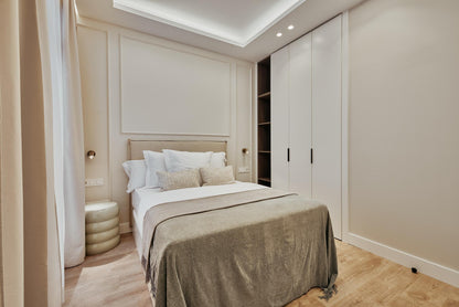 Piso luminoso en Madrid con terraza privada en la calle Conde de Peñalver