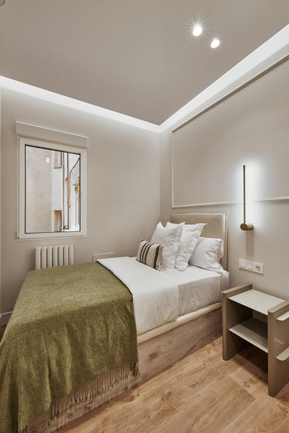 Piso luminoso en Madrid con terraza privada en la calle Conde de Peñalver