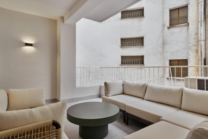 Piso luminoso en Madrid con terraza privada en la calle Conde de Peñalver