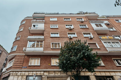 Piso de lujo en Madrid con portería en la calle Duque de Sesto