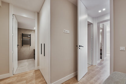 Piso de diseño en Madrid con terraza y diseño contemporáneo en la calle Ayala
