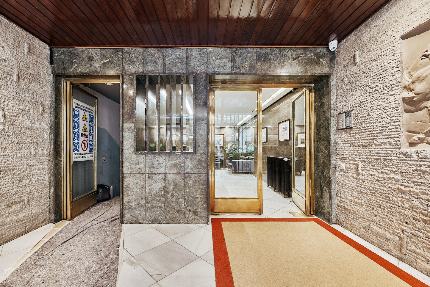Piso de diseño en Madrid con terraza y diseño contemporáneo en la calle Ayala
