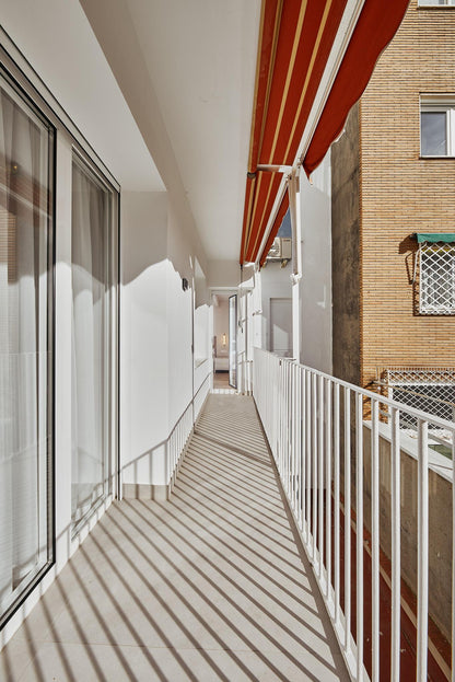 Piso de diseño en Madrid con terraza y diseño contemporáneo en la calle Ayala