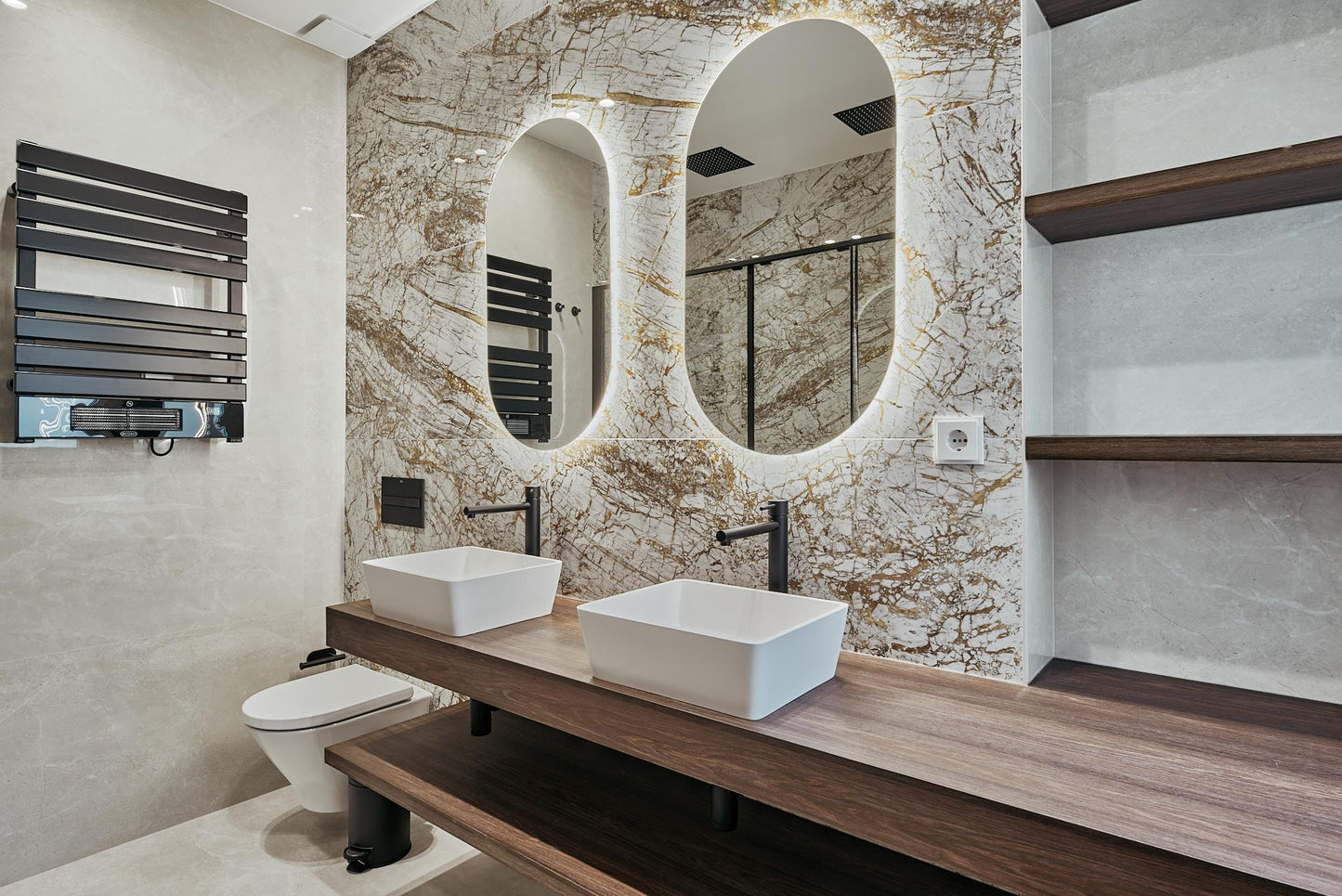 Piso de lujo en Madrid con balcón y gran amplitud en la calle Núñez de Balboa